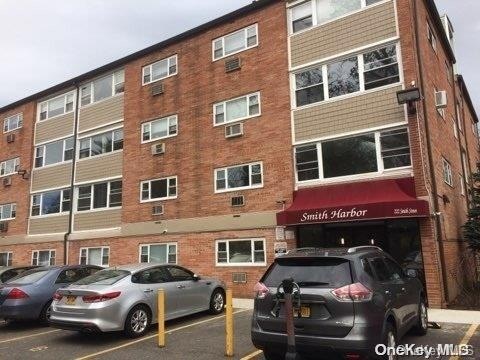 222 Smith St unit 4H, Freeport, NY 11520 - photo 1