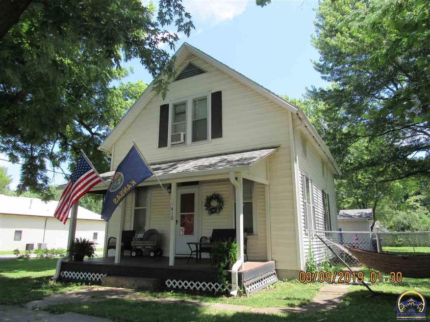410 Maple St, Overbrook, KS 66524 - photo 1