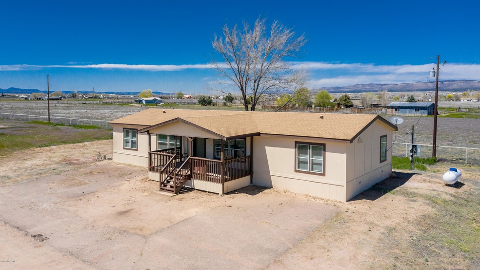 24195 N Feather Mountain Cir, Paulden, AZ 86334 - photo 1