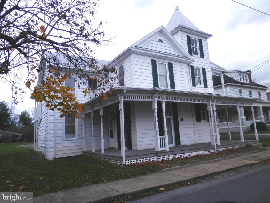 207 Piccadilly St unit 1, Edinburg, VA 22824 - photo 1