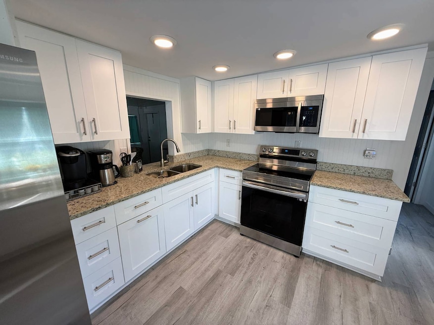 1119 Periwinkle Way unit 314, Sanibel, FL 33957 - photo 1