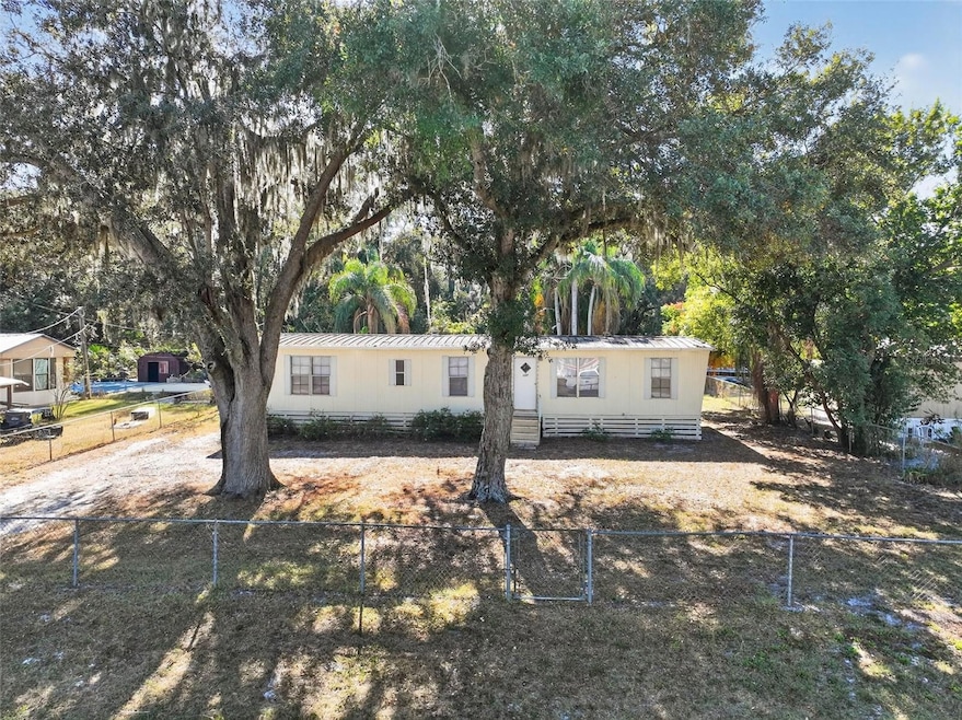 827 Indian Bluff, Winter Haven, FL 33880 - photo 1