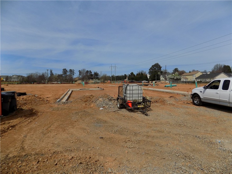 10627 Naramore Ln unit 17, Johns Creek, GA 30022 - photo 1