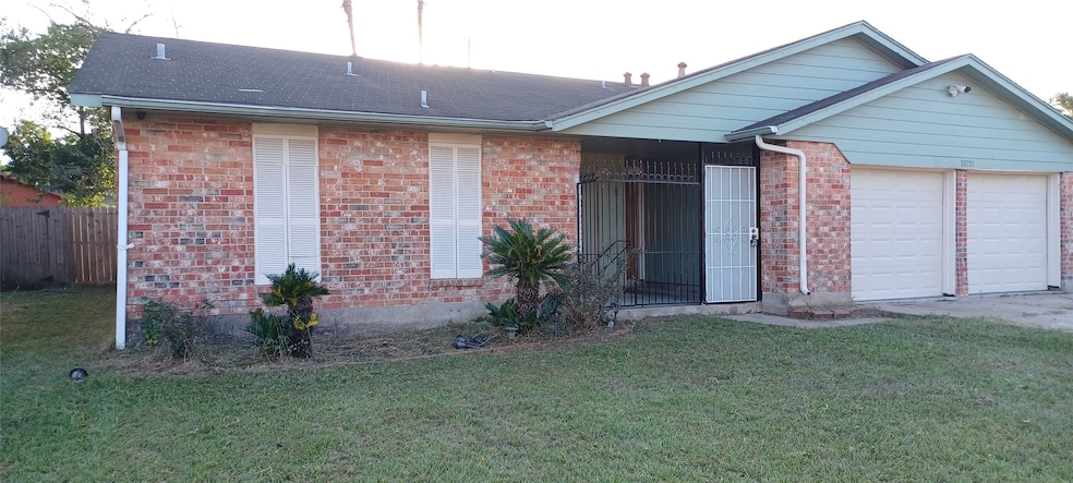 13211 Woodsdale Ct, Houston, TX 77038 - photo 1