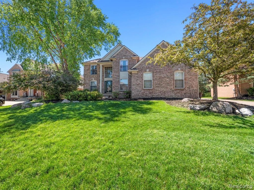3659 Aynsley Dr, Rochester Hills, MI 48306 - photo 1