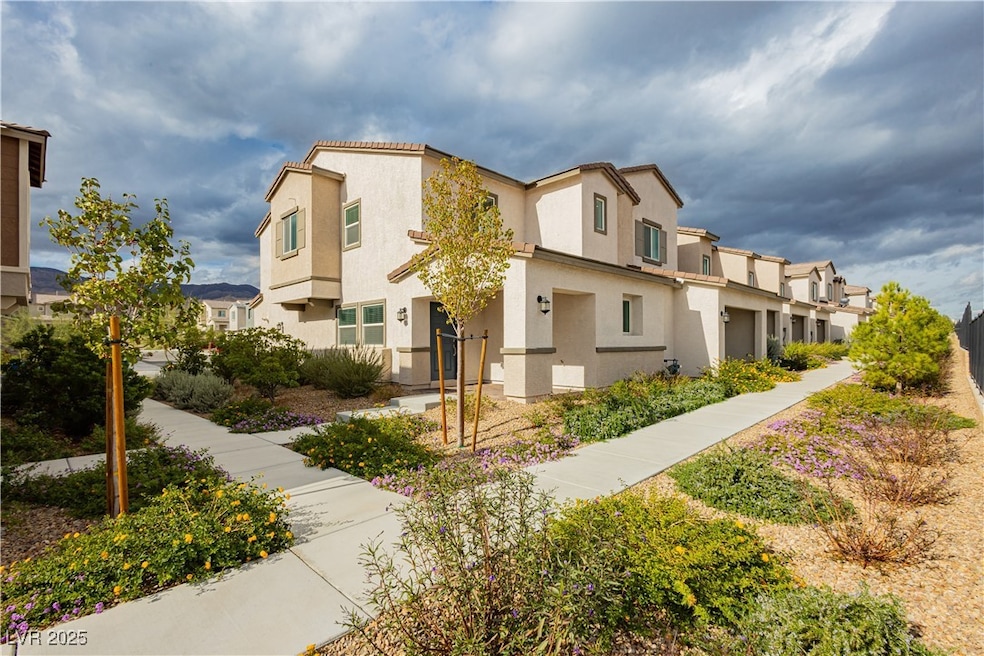 6152 Rathbone St, Las Vegas, NV 89166 - photo 1