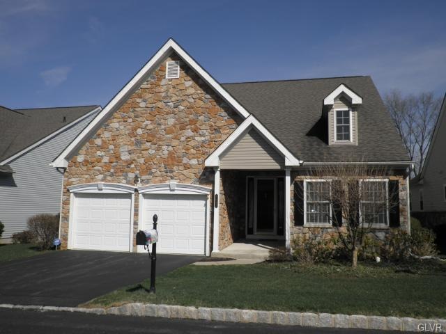 5062 Valley Stream Ln, Macungie, PA 18062 - photo 1