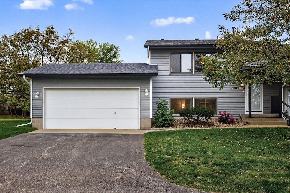 4401 Clover Ln unit B, Saint Paul, MN 55122 - photo 1