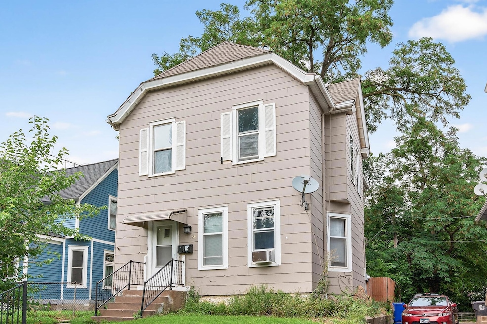 71 George St W, Saint Paul, MN 55107 - photo 1