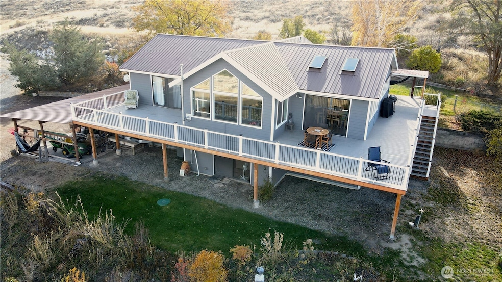 Minutes from Tonasket, this private residence is conveniently located and beautifully designed.