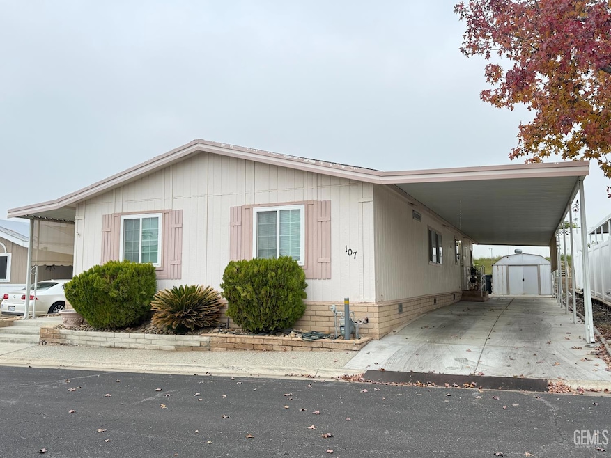 107 Serve Ln, Bakersfield, CA 93308 - photo 1