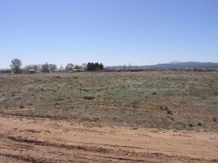 1375 W Antelope Run Rd, Paulden, AZ 86334 - photo 1
