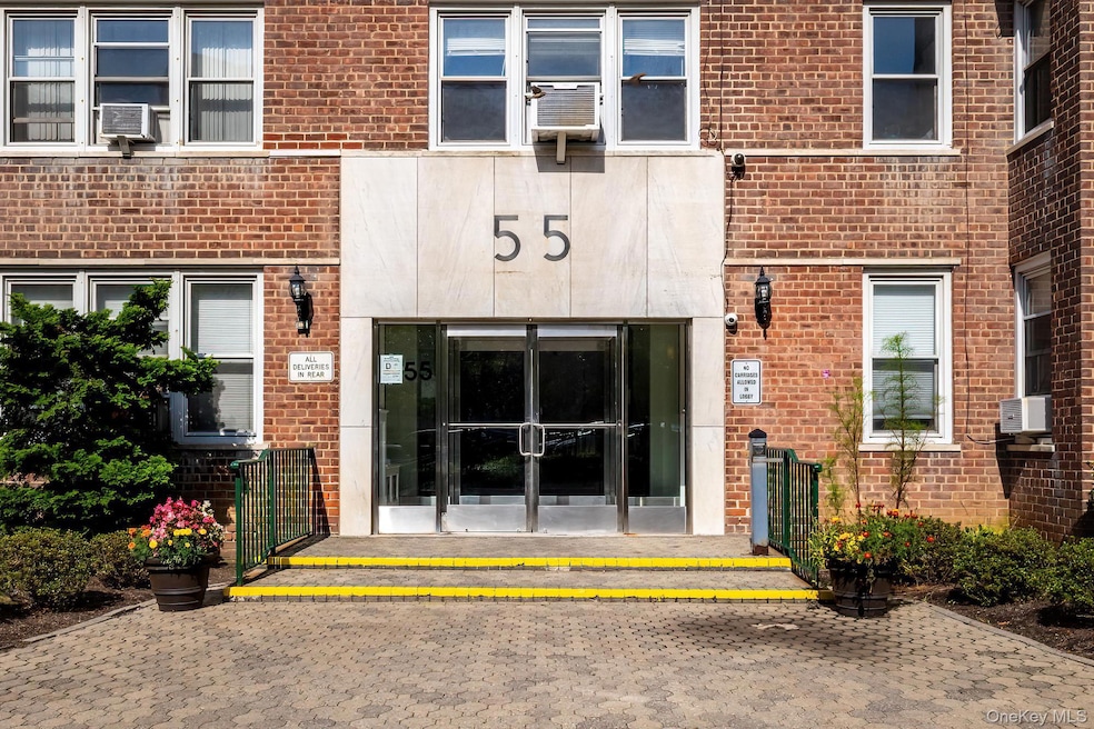 55 Knolls Crescent unit 5F, Bronx, NY 10463 - photo 1