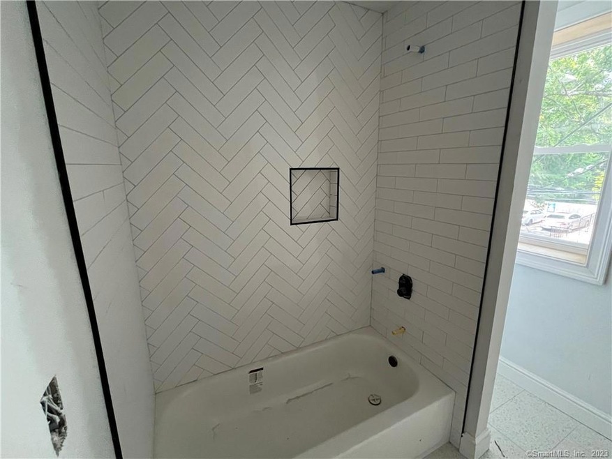 634 George St unit 5, New Haven, CT 06511 - photo 1