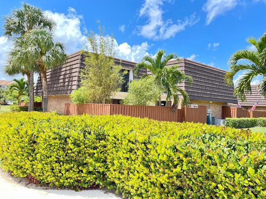 1716 17th Ct, Jupiter, FL 33477 - photo 1