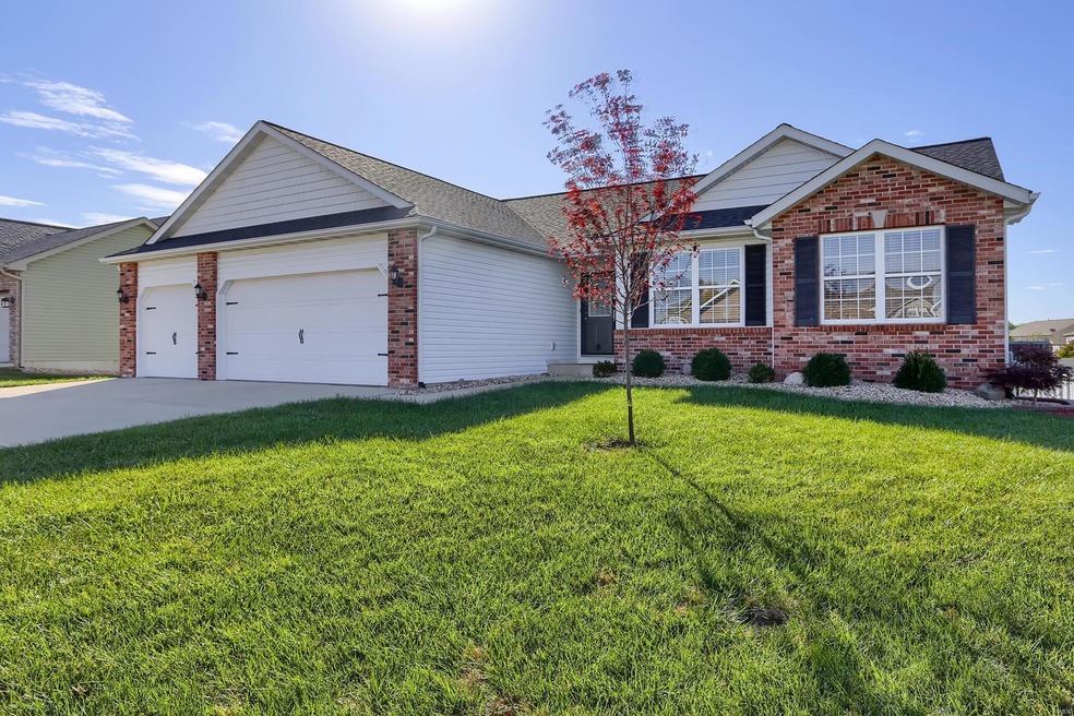 6704 Crossington Dr, Maryville, IL 62062 - photo 1