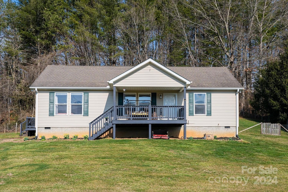 478 Cane River School Rd, Burnsville, NC 28714 - photo 1