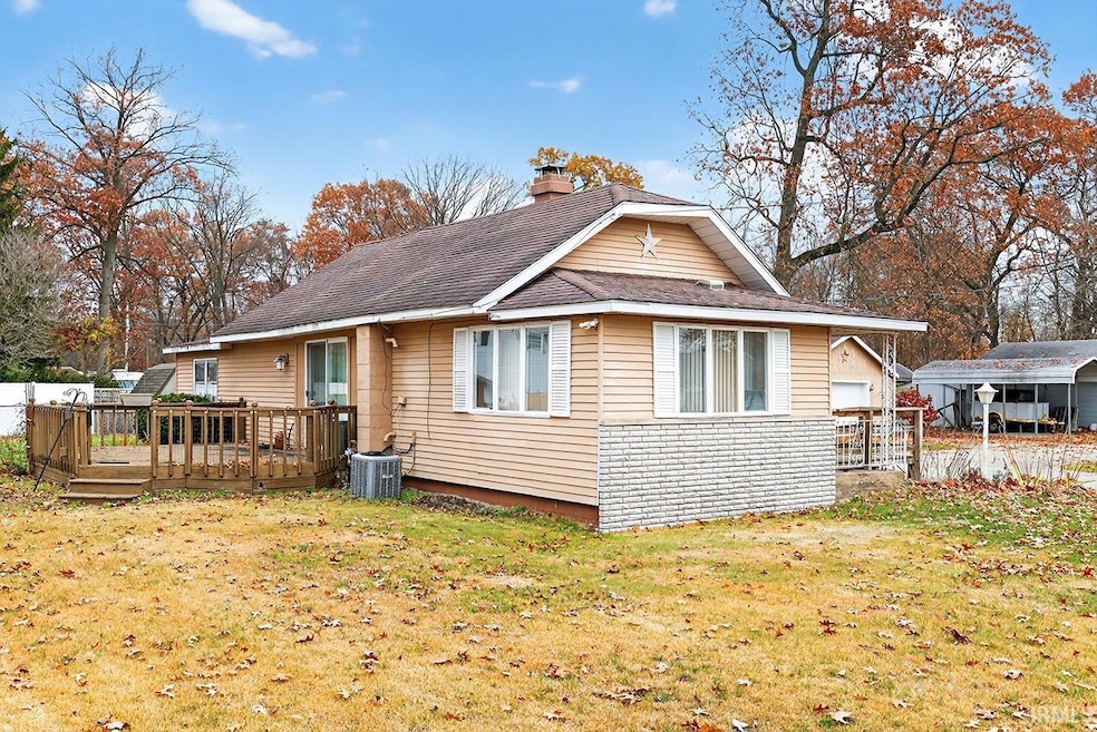 22747 Lake Shore Dr, Elkhart, IN 46514 - photo 1