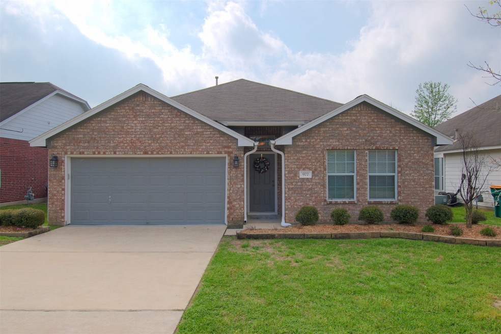 977 Oak Lynn Dr, Willis, TX 77378