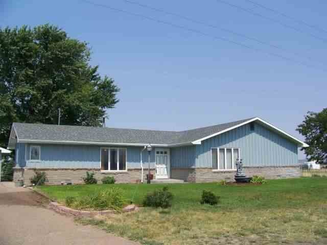 3692 N Eshelman Rd, North Platte, NE 69101 - photo 1
