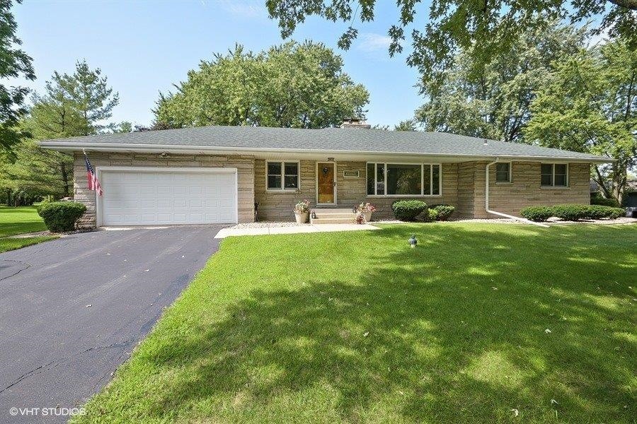 8806 Lee St, Crown Point, IN 46307 - photo 1