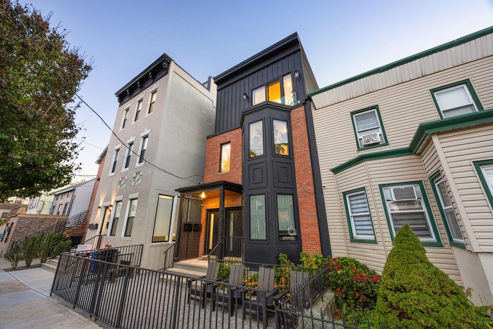 For Sale $1,795,000 • Co-Listing Agent