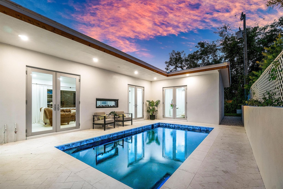 2330 Lake Ave, West Palm Beach, FL 33401 - photo 1