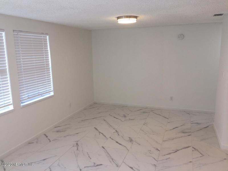 1530 Ryar Rd unit 4, Jacksonville, FL 32216 - photo 1