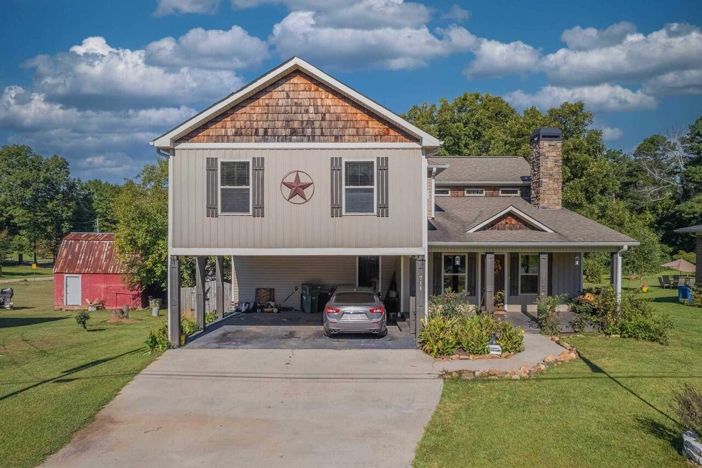 711 Park Ave, Baldwin, GA 30511 - photo 1