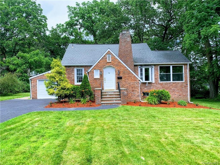 94 W Prospect St, Nanuet, NY 10954 - photo 1