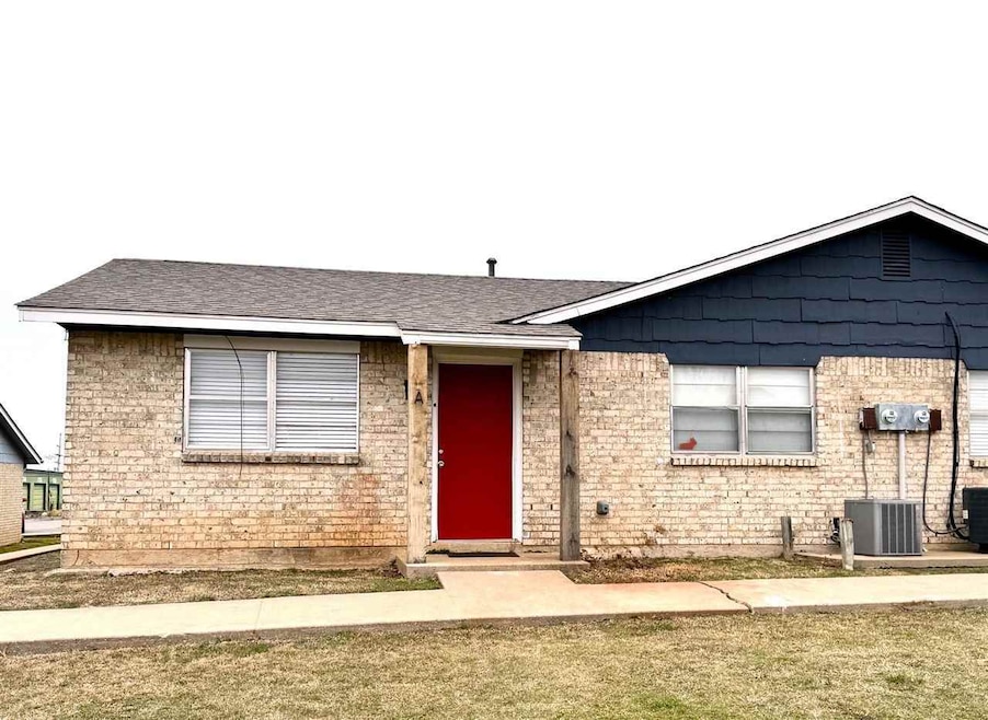 10 SW 69th St, Lawton, OK 73505 - photo 1
