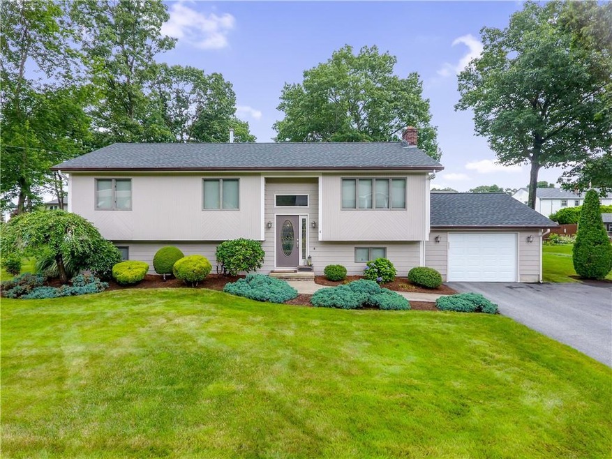 4 Canonchet Trail, Johnston, RI 02919 - photo 1