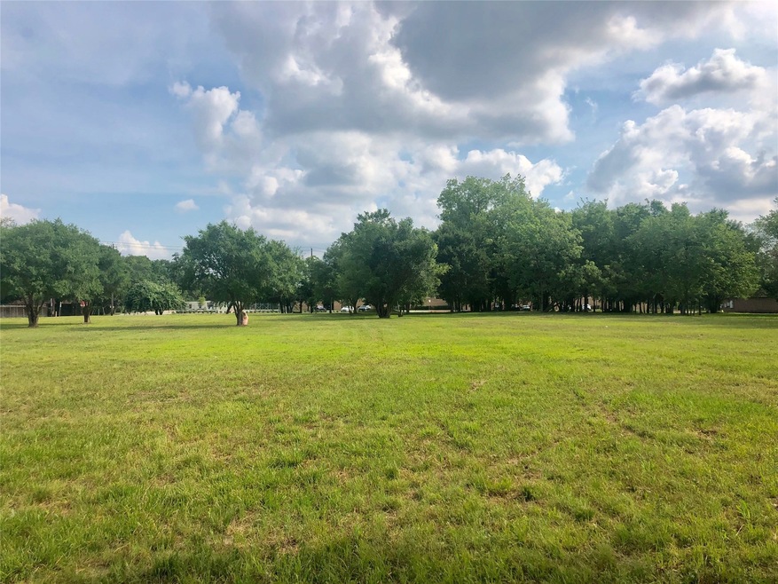 7920 W Montgomery Rd, Houston, TX 77088 - photo 1