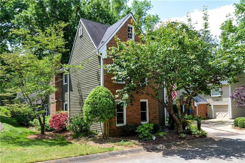 614 Roswell Green Ln, Roswell, GA 30075 - photo 1