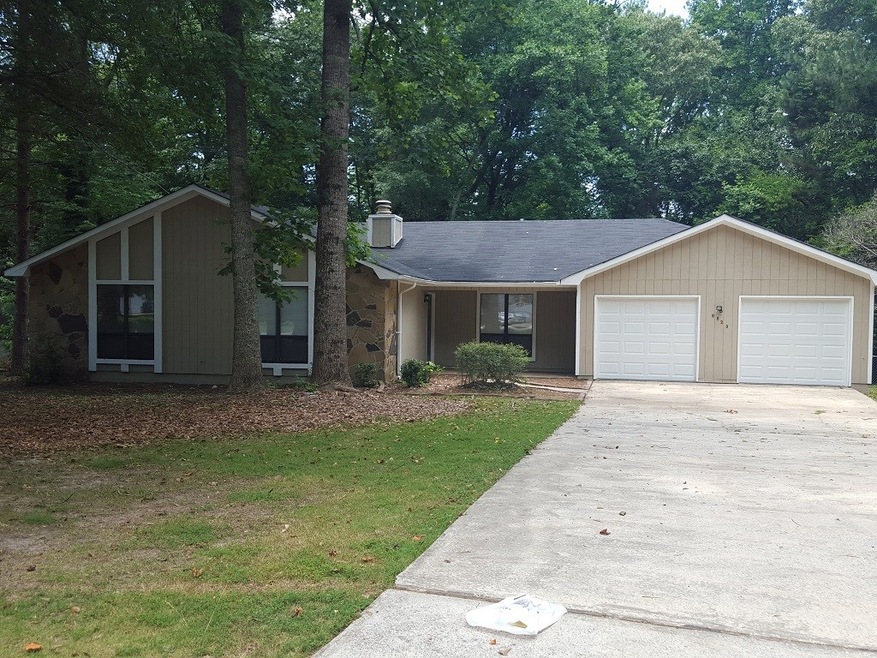 8929 Habersham Dr unit 8929, Jonesboro, GA 30238 - photo 1