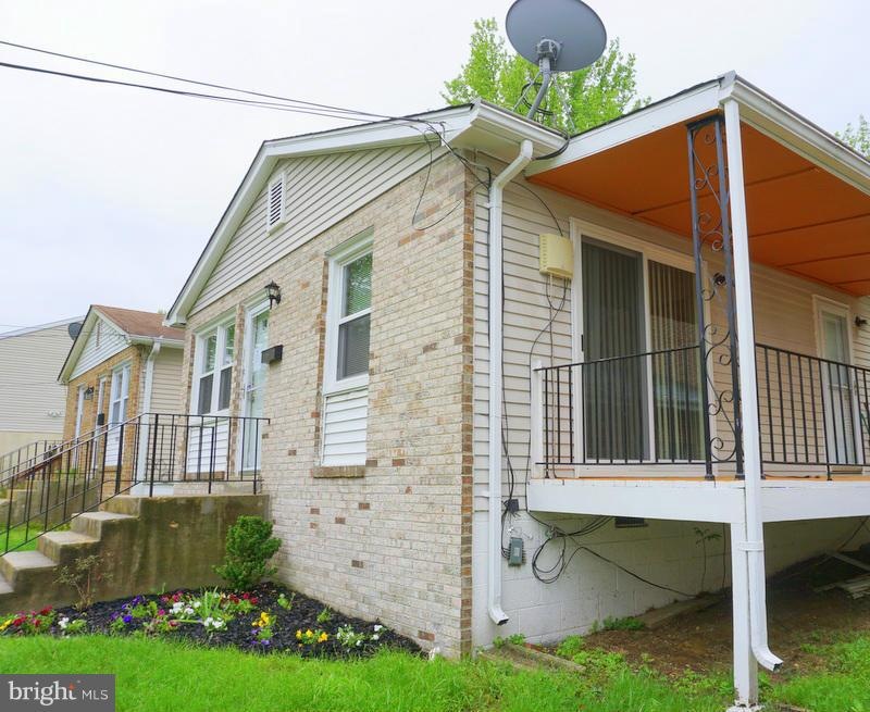 2009 Dupont Ave, Suitland, MD 20746 - photo 1