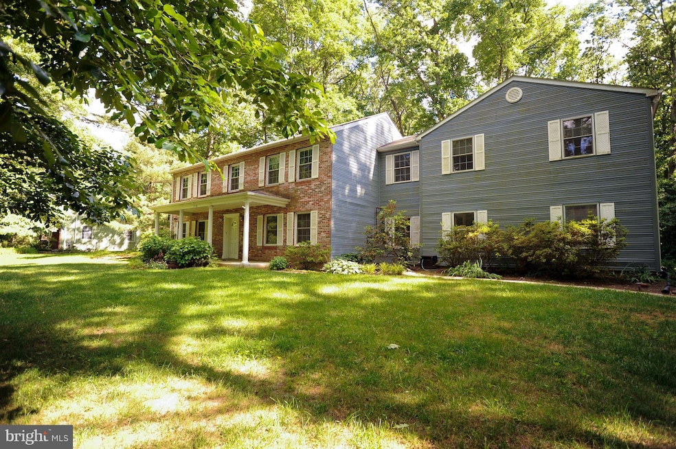 1336 Woodridge Ln, Sykesville, MD 21784 - photo 1