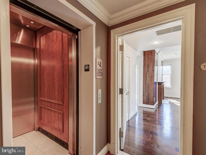 The Ritz-Carlton Residences, Baltimore, MD 21230 - photo 1