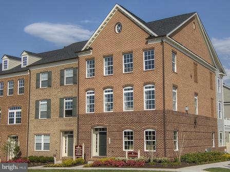 15351 Tewkesbury Place, Upper Marlboro, MD 20774 - photo 1