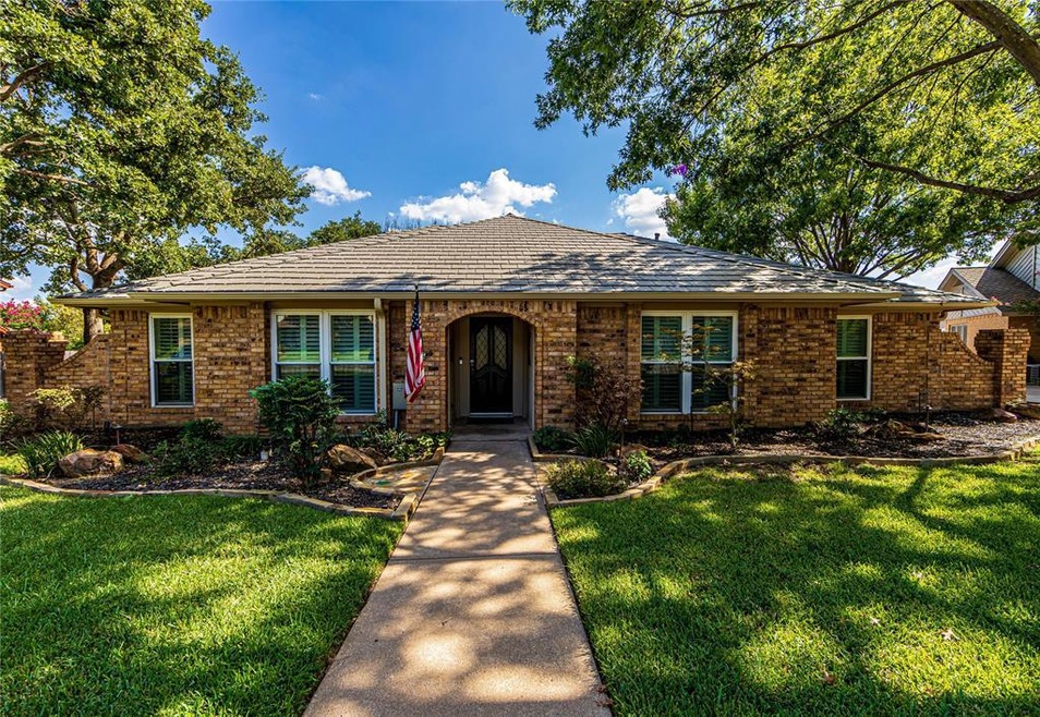 1716 Ashbury Ct, Bedford, TX 76021 - photo 1