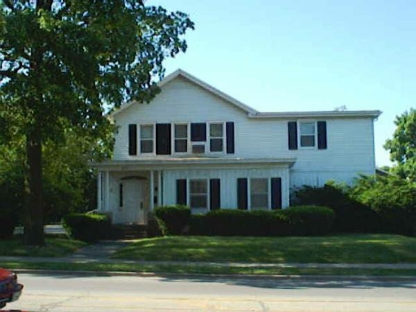 222 E Wilson St, Batavia, IL 60510 - photo 1