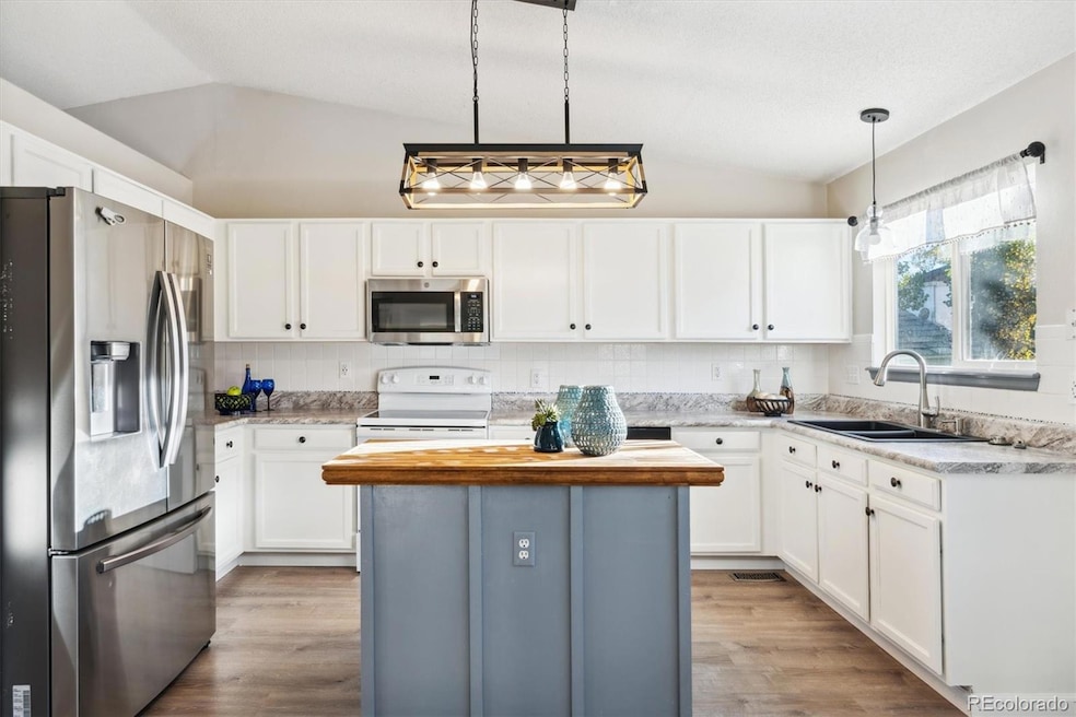 5327 S Killarney St, Centennial, CO 80015 - photo 1