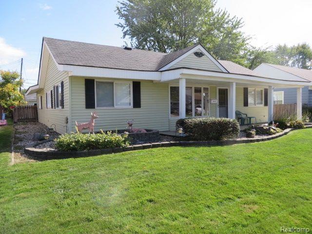 26750 Woodmont St, Roseville, MI 48066 - photo 1