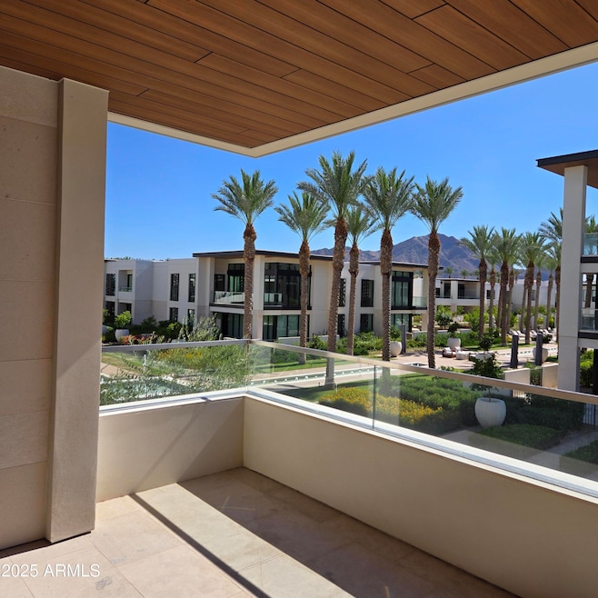 For Sale $5,703,000 • Co-Listing Agent