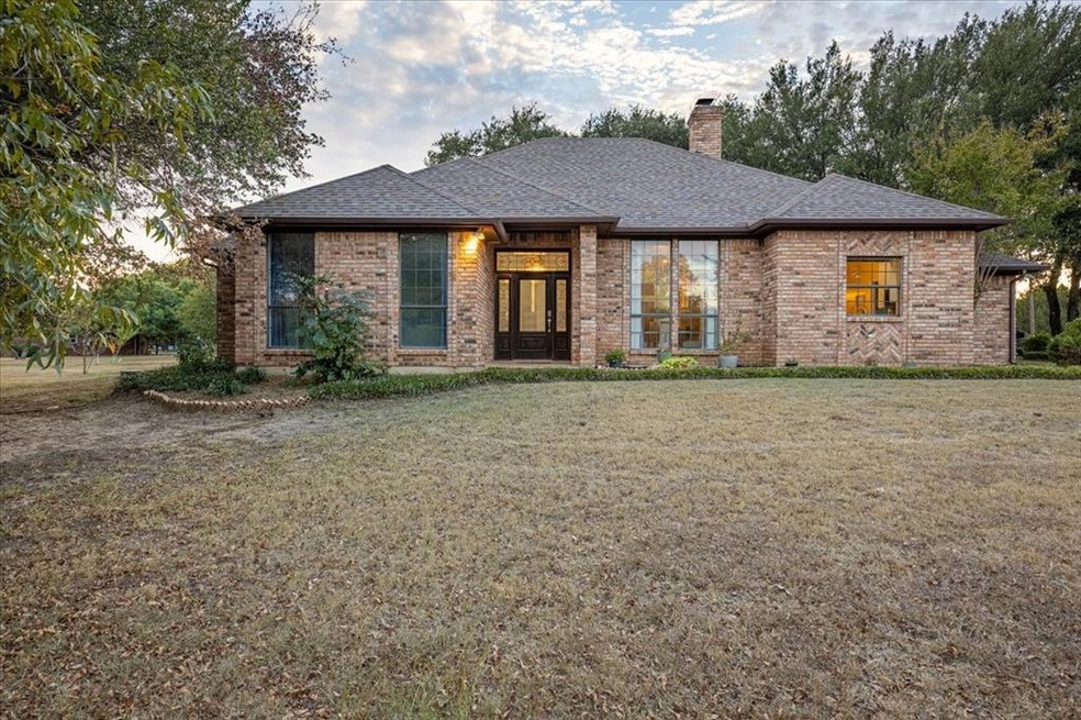 3118 Bob White Dr, Granbury, TX 76049 - photo 1