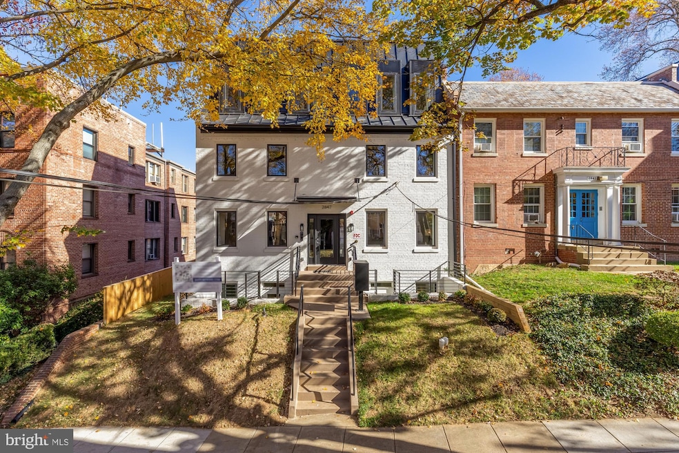 2647 41st St NW unit 4, Washington, DC 20007 - photo 1