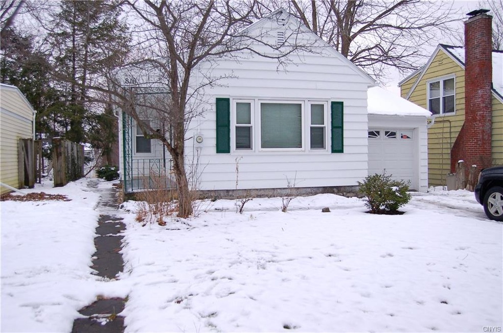 Wonderful ranch in most convenient location!