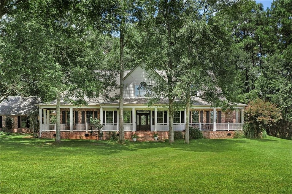 Beautiful home nestled into nature