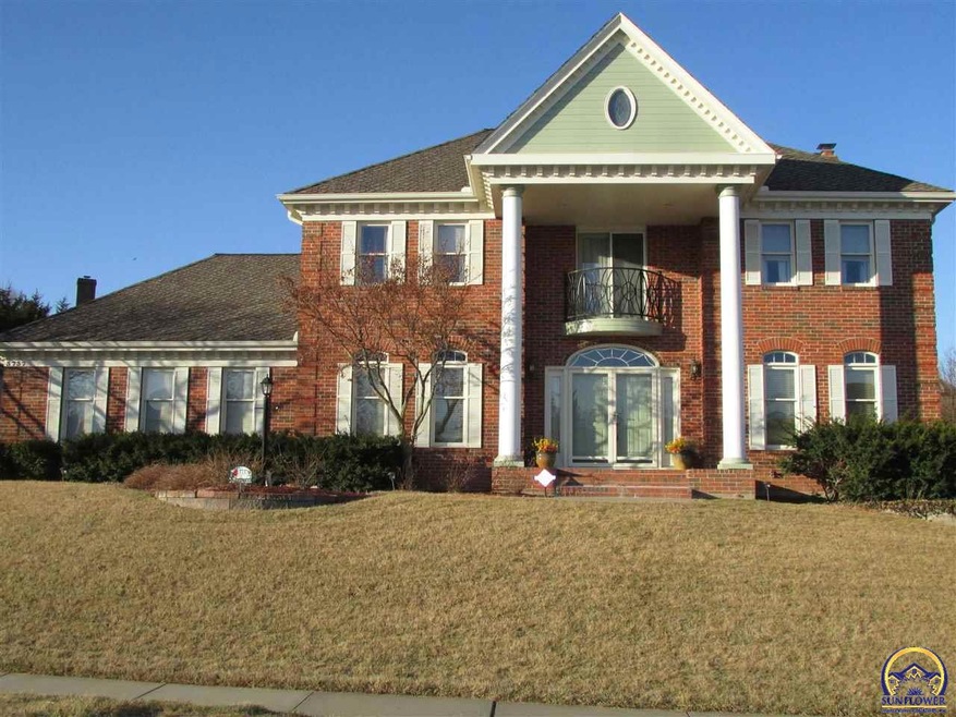 3737 SW Clarion Park Dr, Topeka, KS 66610 - photo 1