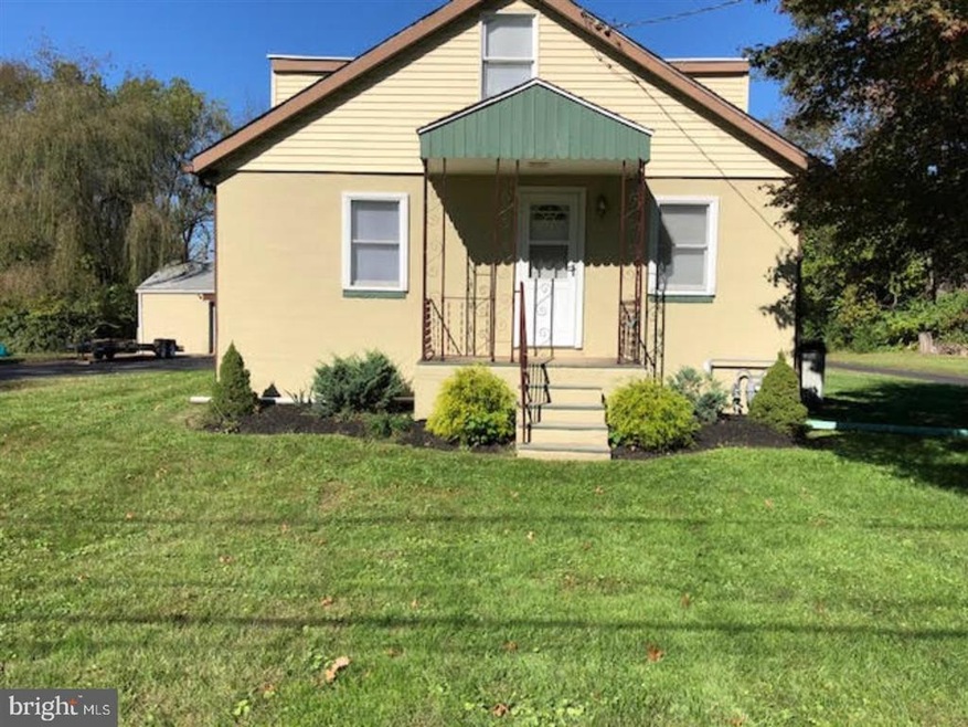 1094 Lexington Dr, Woodbury, NJ 08096 - photo 1